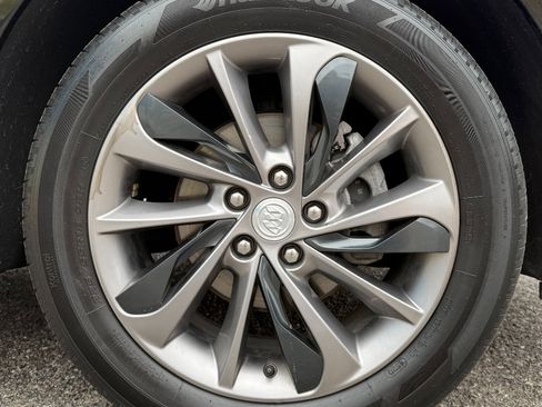 Used 2021 Buick Encore GX Select w/ Sport Touring Package image 21