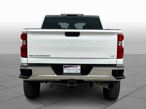 Used 2024 Chevrolet Silverado 2500 LT image 4