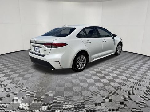 Used 2026 Toyota Corolla LE FWD image 5