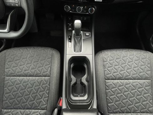 Used 2025 Nissan Kicks SV image 19