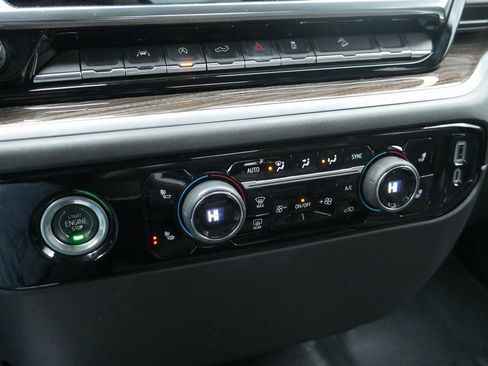 Used 2022 Chevrolet Silverado 1500 LT w/ Z71 Off-Road Package image 19