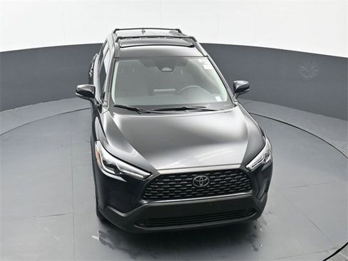 Used 2023 Toyota Corolla Cross LE image 43