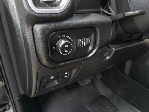 Used 2021 RAM 1500 Laramie AWD/4WD image 14
