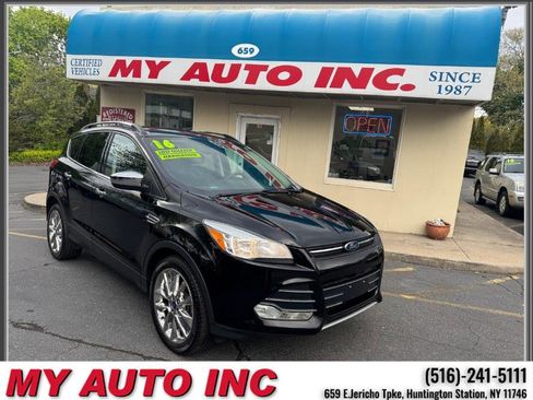 Used 2016 Ford Escape SE w/ SE Chrome Package AWD/4WD image 1