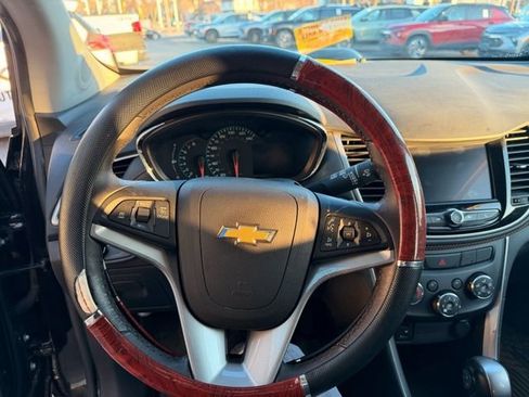 Certified 2021 Chevrolet Trax LT w/ Redline Edition image 12