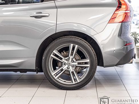 Used 2018 Volvo XC60 T5 Momentum w/ Convenience Package AWD/4WD image 8
