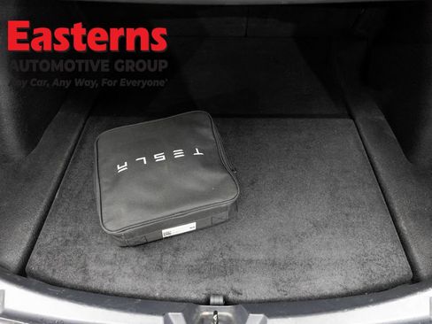 Used 2023 Tesla Model 3 Standard Range RWD image 9