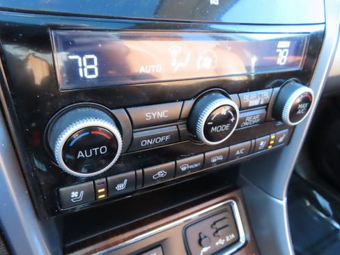 Used 2022 Subaru Ascent Touring image 29