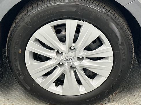 Used 2024 Nissan Sentra S image 18