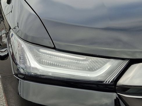 Certified 2023 Chevrolet Traverse RS w/ LPO, Floor Liner Package image 9