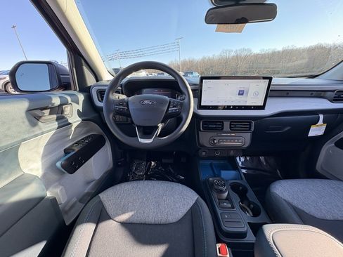 New 2025 Ford Maverick XLT image 29