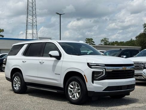 Used 2025 Chevrolet Tahoe LS RWD image 8