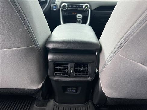 Certified 2022 Toyota RAV4 XLE w/ Convenience Package AWD/4WD image 17