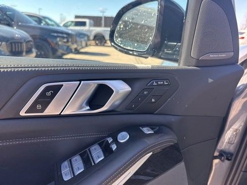Used 2024 BMW X7 xDrive40i w/ M Sport Package image 13