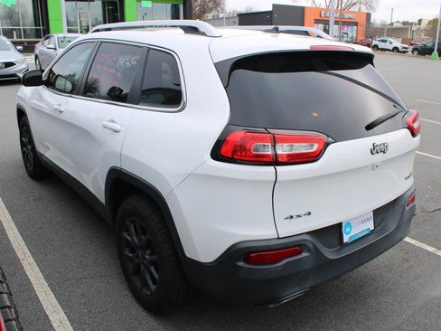 Used 2015 Jeep Cherokee Latitude w/ Comfort/Convenience Group image 7