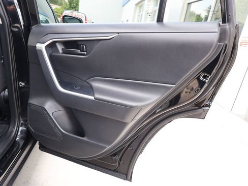 Used 2020 Toyota RAV4 LE w/ All Weather Liner Package AWD/4WD image 26