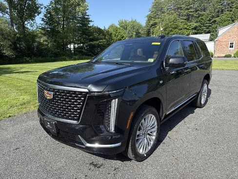 New 2026 Cadillac Escalade Luxury w/ LPO, Floor Liner Package AWD/4WD image 1
