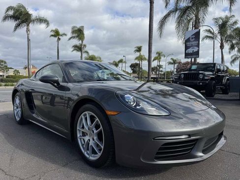 Used 2019 Porsche 718 Cayman RWD image 11