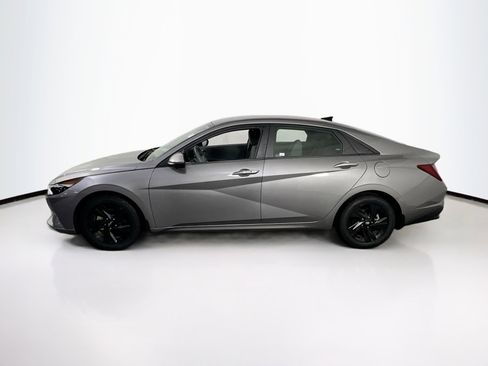 Used 2023 Hyundai Elantra SEL FWD image 8
