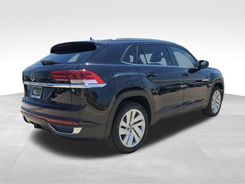 Used 2023 Volkswagen Atlas Cross Sport SE FWD image 5