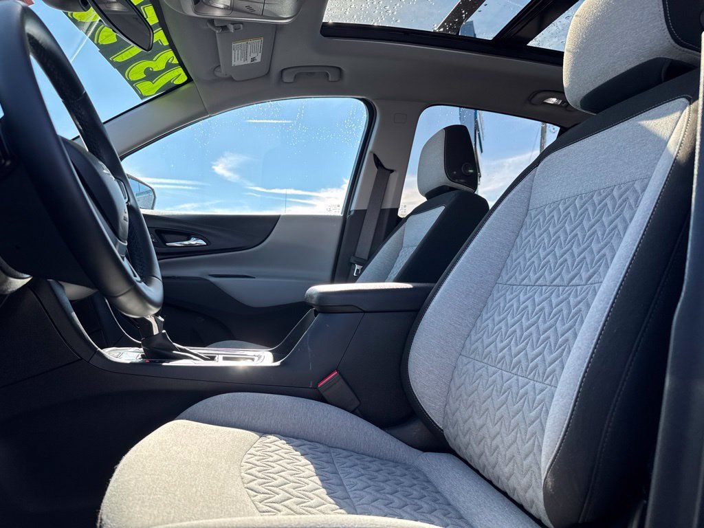 Used 2023 Chevrolet Equinox LT AWD/4WD image 19