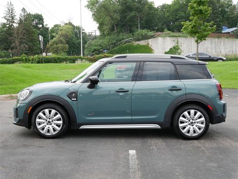 Used 2022 MINI Cooper Countryman S w/ Premium Package image 3