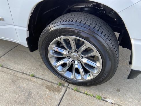 Used 2023 RAM 1500 Laramie image 32