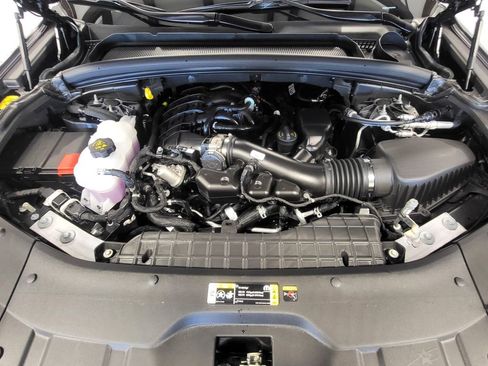 New 2025 Jeep Grand Cherokee Laredo w/ Luxury Tech Group I image 9