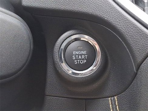 Used 2022 Subaru Crosstrek 2.5i Sport w/ Moonroof Package image 24