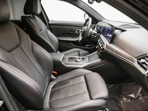 Certified 2024 BMW 330i Sedan w/ Convenience Package RWD image 17