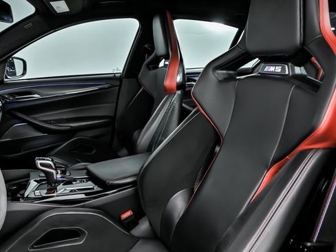 Used 2022 BMW M5 CS image 23