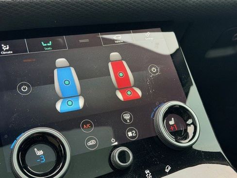 Used 2019 Land Rover Range Rover Velar R-Dynamic SE image 14