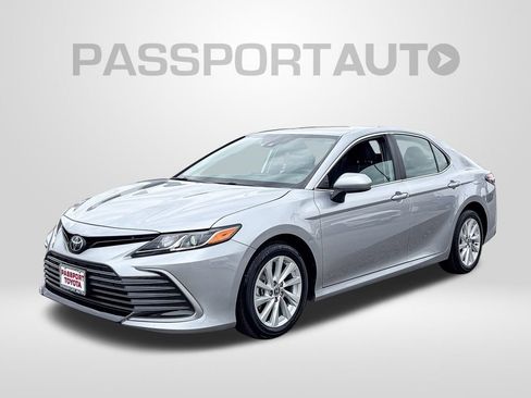 Used 2024 Toyota Camry LE image 1