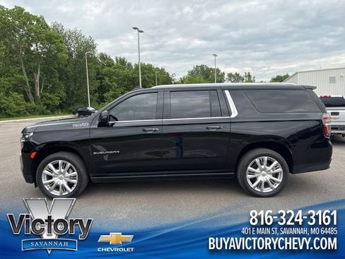 Used 2021 Chevrolet Suburban High Country w/ Premium Package AWD/4WD image 1