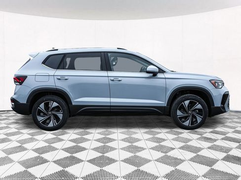 New 2026 Volkswagen Taos SE AWD/4WD image 13