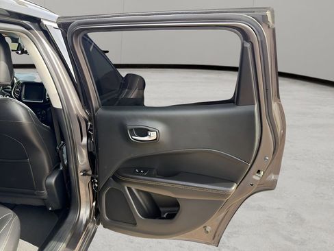 Used 2019 Jeep Compass Limited image 14