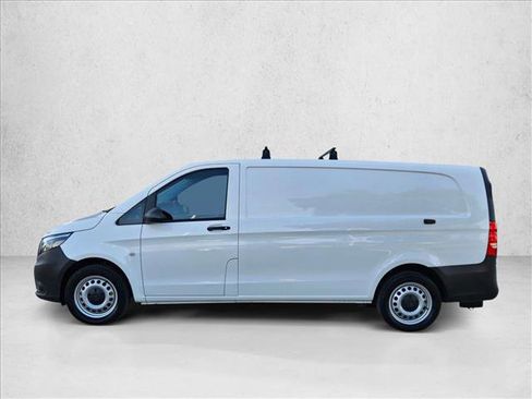 Used 2023 Mercedes-Benz Metris image 9