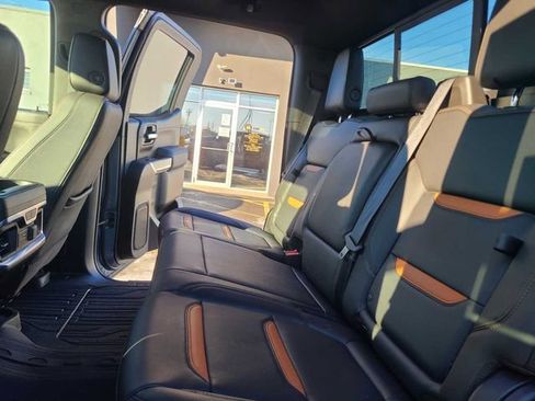 Used 2021 GMC Sierra 1500 AT4 w/ Off-Road Performance Package image 24