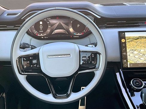 Used 2023 Land Rover Range Rover Sport SE Dynamic image 5