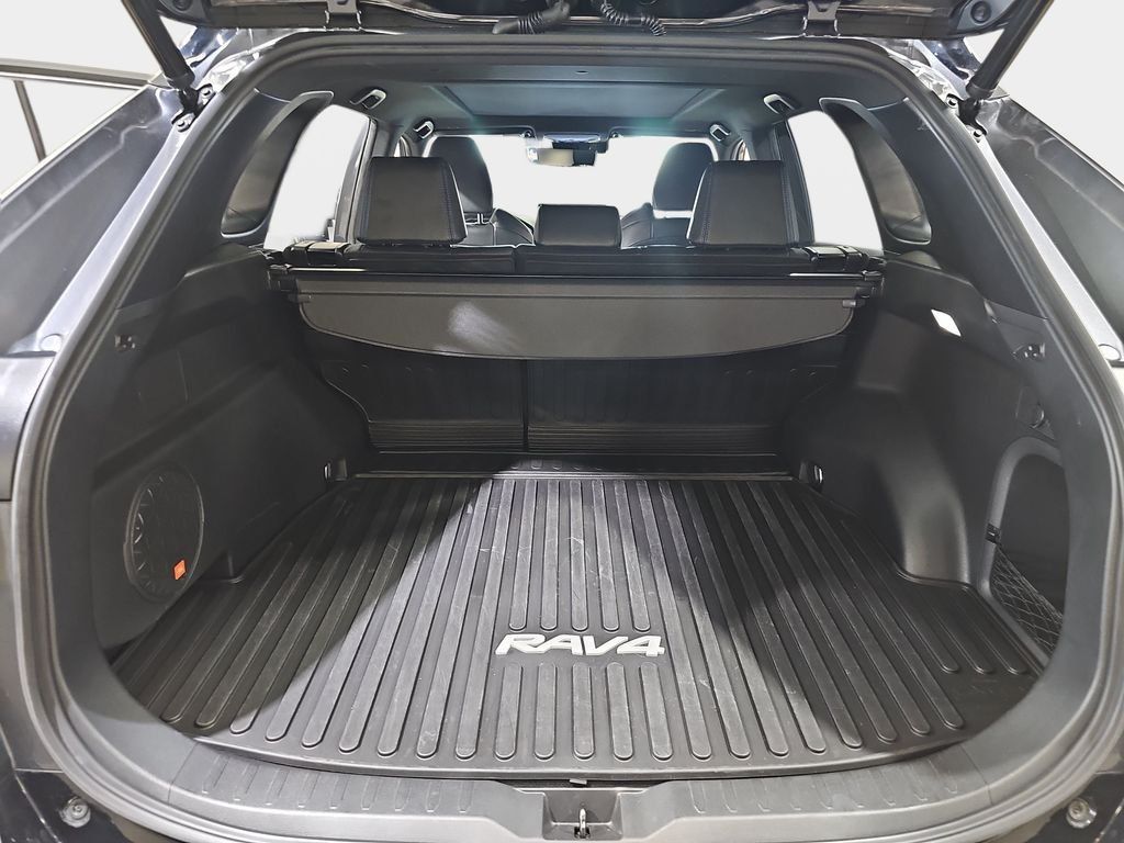 Used 2023 Toyota RAV4 XSE AWD/4WD image 14