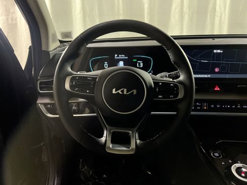 Used 2023 Kia Sportage EX image 23