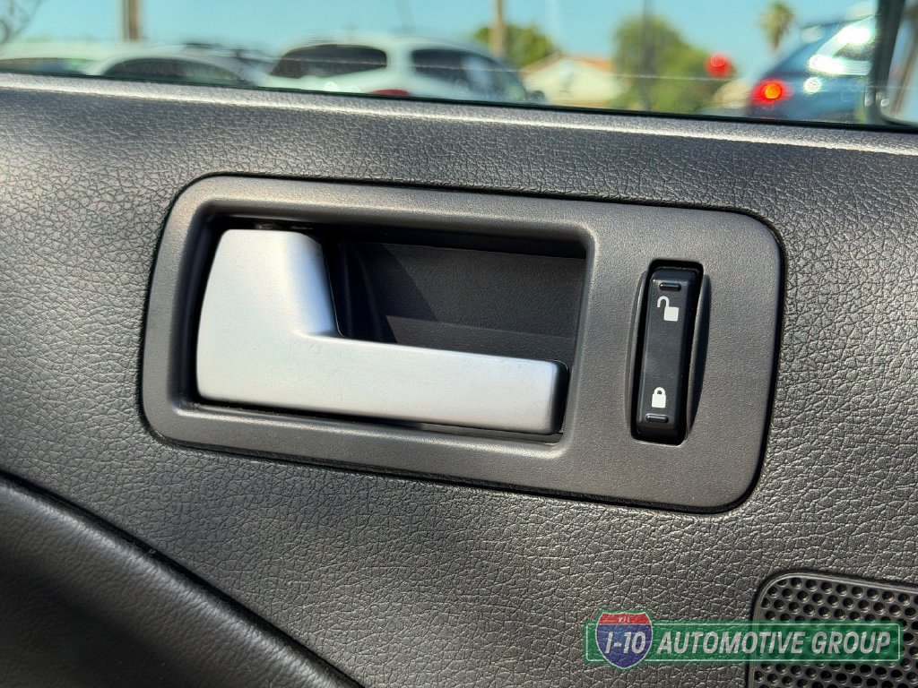 Used 2009 Ford Mustang GT RWD image 17