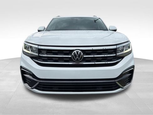 Certified 2021 Volkswagen Atlas Cross Sport SE w/ Panoramic Sunroof Package FWD image 3