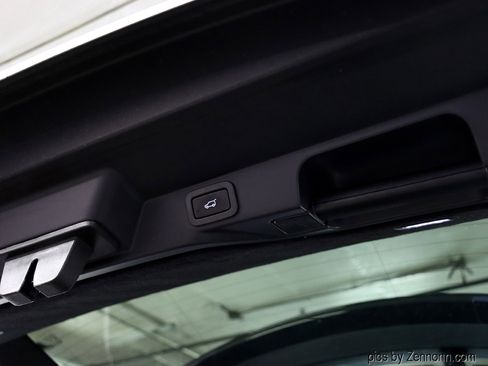 Used 2021 Land Rover Range Rover Sport HST image 34