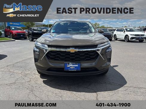 Certified 2024 Chevrolet Trax LS w/ LS Convenience Package FWD image 2