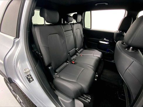Used 2026 Mercedes-Benz GLB 250 image 13