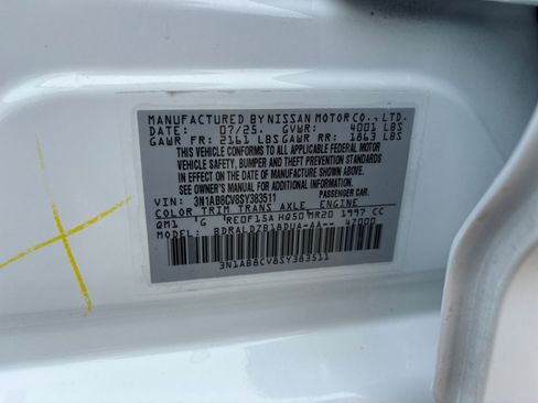 Used 2025 Nissan Sentra SV FWD image 27