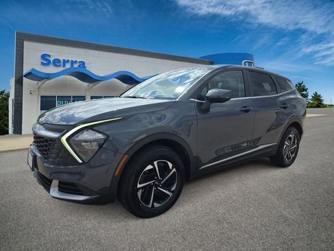 Used 2023 Kia Sportage LX AWD/4WD image 1