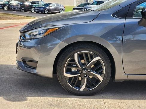 Used 2024 Nissan Versa SR image 15