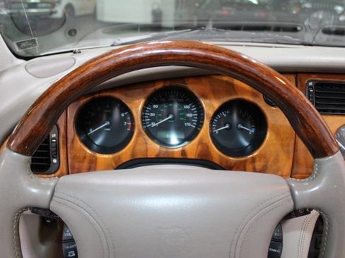 Used 1999 Jaguar XK8 Convertible RWD image 26